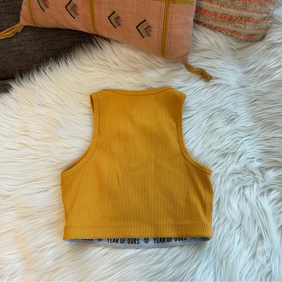 Bandier X Year of Ours Gold Ribbed Sports Bra - Picture 6 of 6